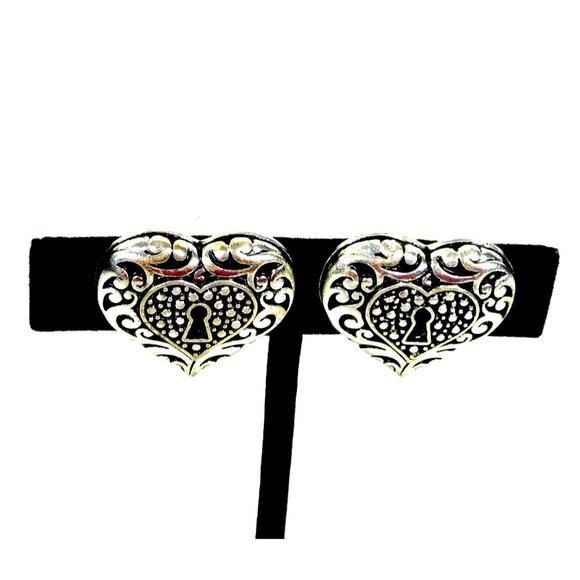 Heart Shape w/Keyhole Filigree Design Comfort Clip Earrings Silver Tone - Picture 4 of 8